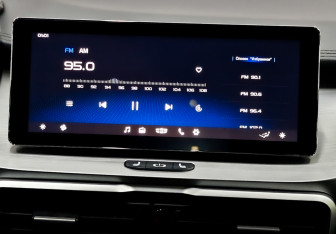 Подержанный автомобиль Geely Coolray 2023 года (15 фото)