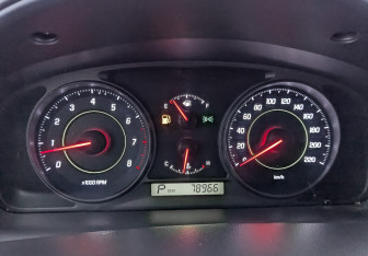 Подержанный автомобиль Chevrolet Captiva 2011 года (16 фото)