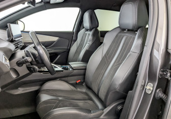 Подержанный автомобиль Peugeot 3008 2021 года (20 фото)