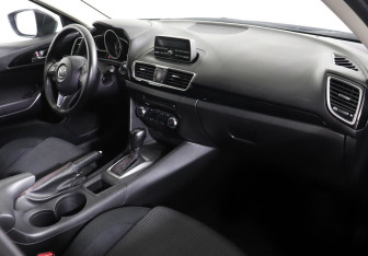 Подержанный автомобиль Mazda 3 Hatchback 2013 года (5 фото)