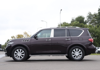 Подержанный автомобиль Infiniti QX56 2011 года (8 фото)