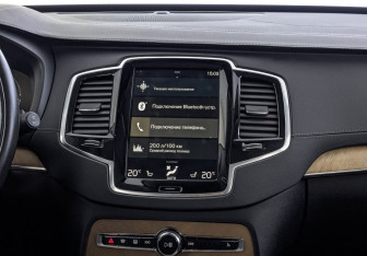Подержанный автомобиль Volvo XC90 2021 года (17 фото)