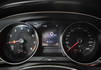 Подержанный автомобиль Volkswagen Passat Sedan 2017 года (12 фото)