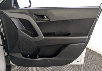 Подержанный автомобиль Hyundai Creta 2017 года (24 фото)