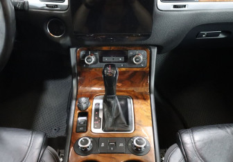 Подержанный автомобиль Volkswagen Touareg 2013 года (19 фото)