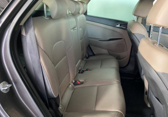 Подержанный автомобиль Hyundai Tucson 2019 года (10 фото)