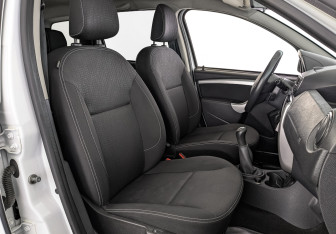 Подержанный автомобиль Nissan Terrano 2020 года (23 фото)