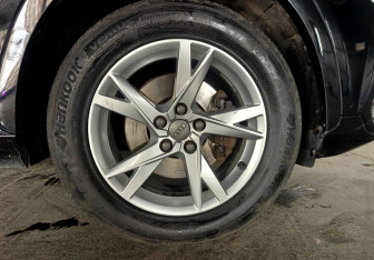 Подержанный автомобиль Audi Q3 2015 года (20 фото)