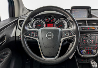 Подержанный автомобиль Opel Mokka 2014 года (21 фото)