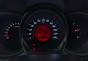 Подержанный автомобиль Kia Ceed Hatchback 2016 года (13 фото)