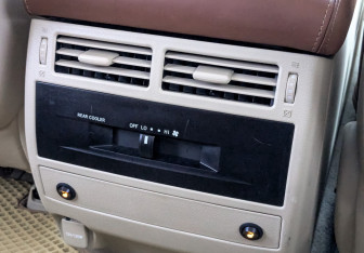 Подержанный автомобиль Toyota Land Cruiser Suv 2021 года (30 фото)