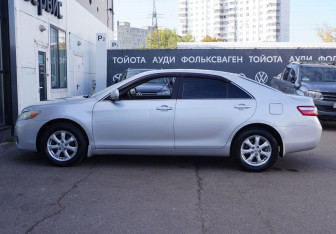 Подержанный автомобиль Toyota Camry Sedan 2011 года (8 фото)