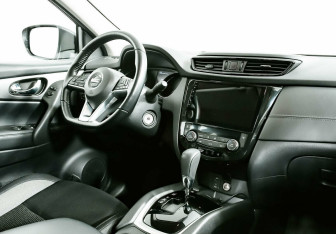 Подержанный автомобиль Nissan Qashqai 2020 года (10 фото)