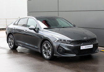 Подержанный автомобиль Kia K5 2021 года (3 фото)