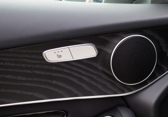 Подержанный автомобиль Mercedes-Benz GLC Coupe 2022 года (19 фото)