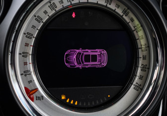 Подержанный автомобиль MINI Countryman 2013 года (19 фото)