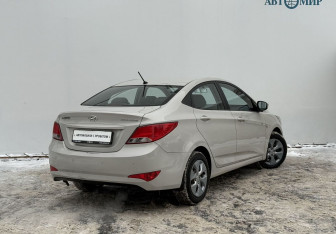 Подержанный автомобиль Hyundai Solaris Sedan 2015 года (5 фото)