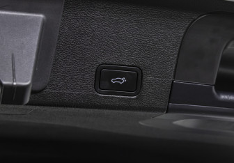 Подержанный автомобиль Geely Tugella 2022 года (25 фото)