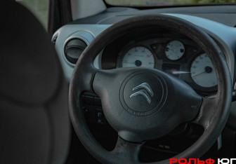 Подержанный автомобиль Citroen Berlingo 2014 года (11 фото)