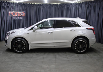 Подержанный автомобиль Cadillac XT5 2016 года (8 фото)