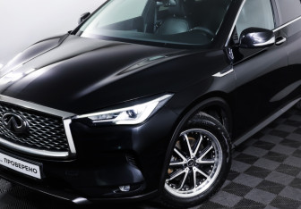 Подержанный автомобиль Infiniti QX50 2018 года (26 фото)