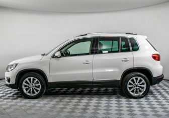 Подержанный автомобиль Volkswagen Tiguan 2012 года (8 фото)