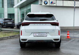 Подержанный автомобиль Exeed LX 2024 года (6 фото)