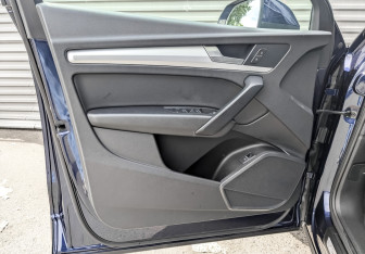 Подержанный автомобиль Audi Q5 2020 года (19 фото)
