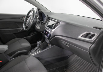 Подержанный автомобиль Hyundai Solaris Sedan 2019 года (9 фото)