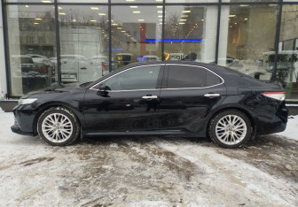 Подержанный автомобиль Toyota Camry Sedan 2019 года (5 фото)