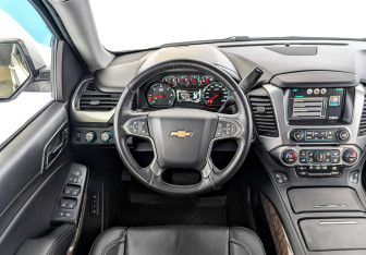 Подержанный автомобиль Chevrolet Tahoe 2015 года (22 фото)
