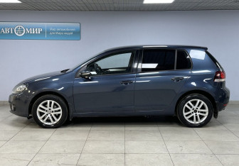 Подержанный автомобиль Volkswagen Golf Hatchback 2012 года (8 фото)