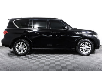 Подержанный автомобиль Infiniti QX56 2012 года (4 фото)