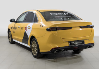 Подержанный автомобиль Kaiyi E5 2023 года (7 фото)