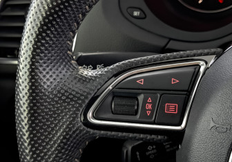 Подержанный автомобиль Audi Q3 2017 года (26 фото)