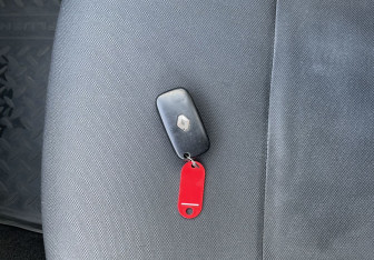 Подержанный автомобиль Renault Fluence 2011 года (15 фото)