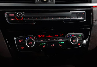 Подержанный автомобиль BMW X2 2019 года (19 фото)