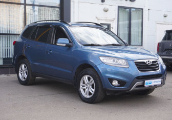 Подержанный автомобиль Hyundai Santa Fe 2012 года (3 фото)