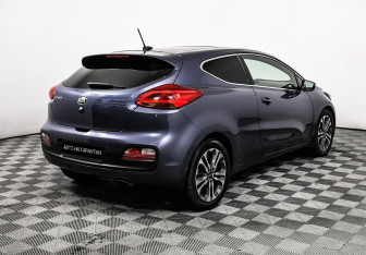 Подержанный автомобиль Kia Ceed Hatchback 2014 года (5 фото)