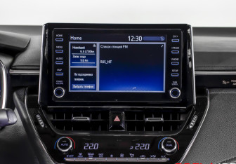 Подержанный автомобиль Toyota Corolla Sedan 2019 года (14 фото)