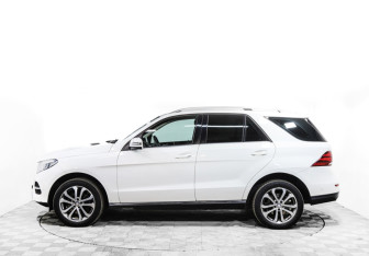 Подержанный автомобиль Mercedes-Benz GLE 2015 года (8 фото)