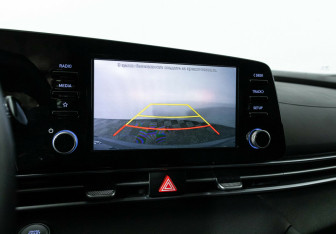 Подержанный автомобиль Hyundai Elantra Sedan 2021 года (11 фото)