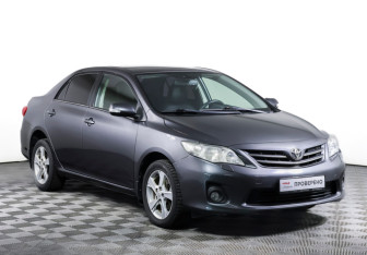 Подержанный автомобиль Toyota Corolla Sedan 2012 года (3 фото)