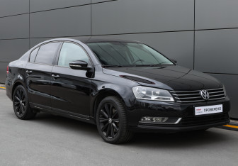 Подержанный автомобиль Volkswagen Passat Sedan 2011 года (3 фото)