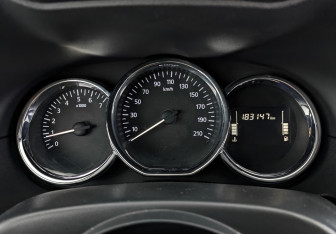 Подержанный автомобиль Nissan Terrano 2021 года (16 фото)