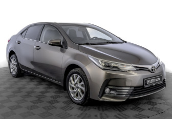 Подержанный автомобиль Toyota Corolla Sedan 2016 года (3 фото)