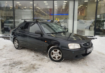 Подержанный автомобиль Hyundai Accent Sedan 2009 года (3 фото)