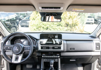 Новый Mitsubishi L200 2025 (10 фото)