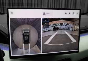 Подержанный автомобиль Zeekr 001 2024 года (25 фото)