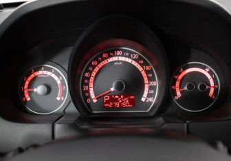 Подержанный автомобиль Kia Ceed Wagon 2011 года (12 фото)